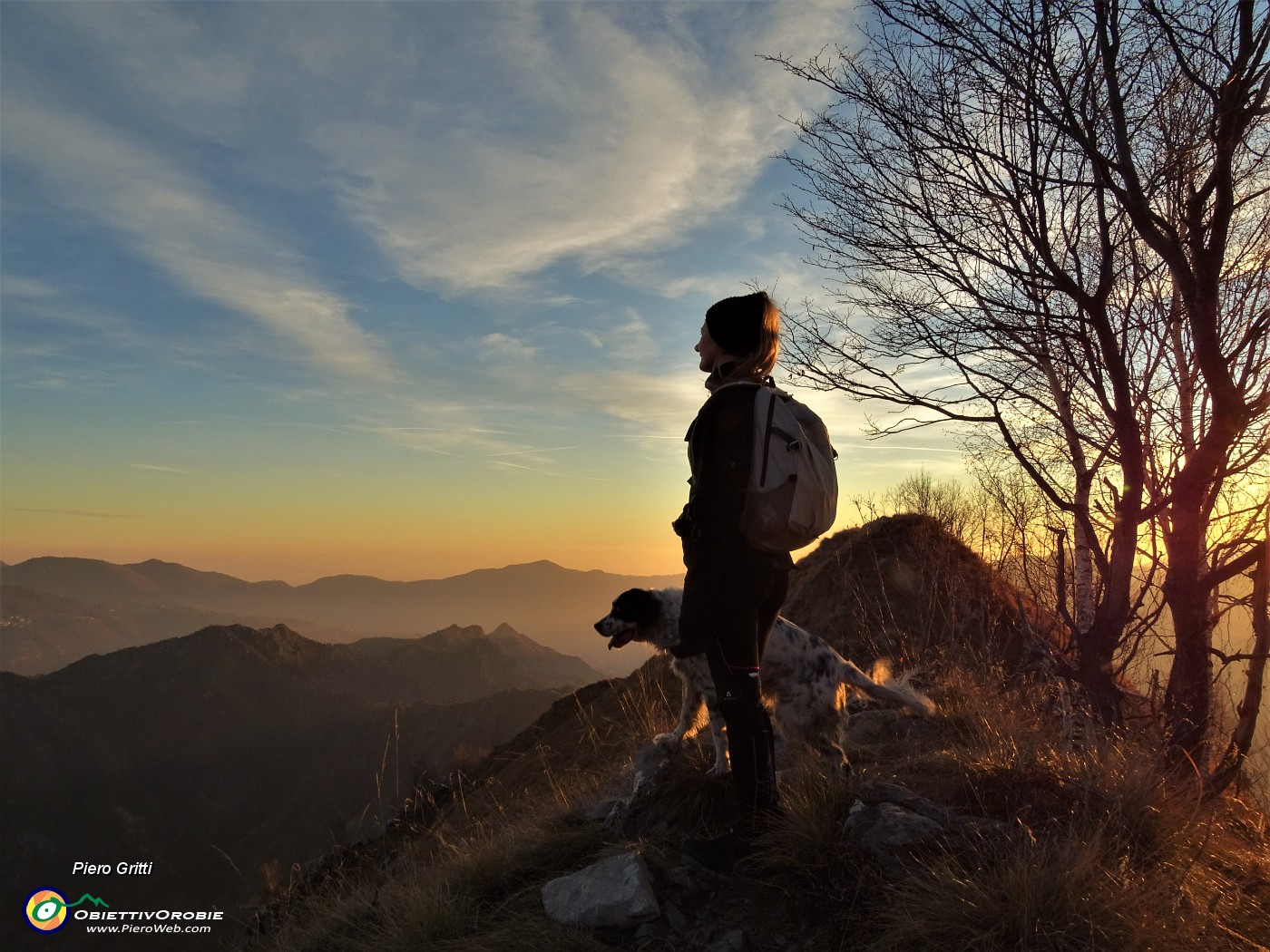 47 Da anticima vista con colori inizio tramonto.JPG